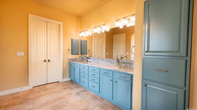 1041 Mystic Breeze, Spring Branch, TX 78070