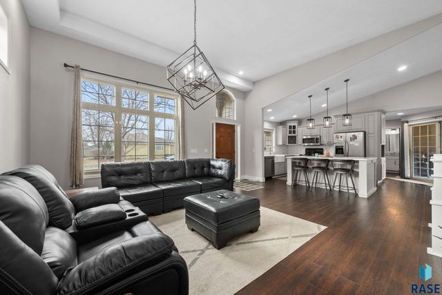 2213 E 63rd St Street, Sioux Falls, SD 57108