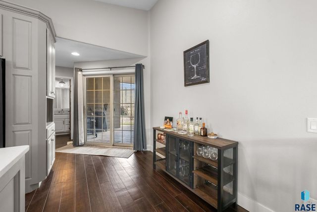 2213 E 63rd St Street, Sioux Falls, SD 57108