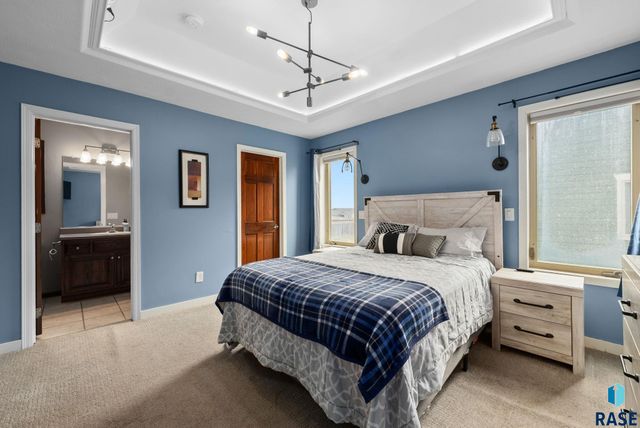 2213 E 63rd St Street, Sioux Falls, SD 57108