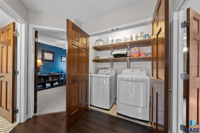 2213 E 63rd St Street, Sioux Falls, SD 57108