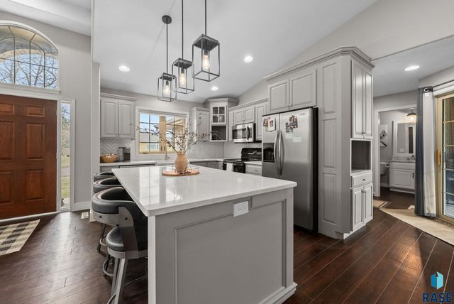 2213 E 63rd St Street, Sioux Falls, SD 57108