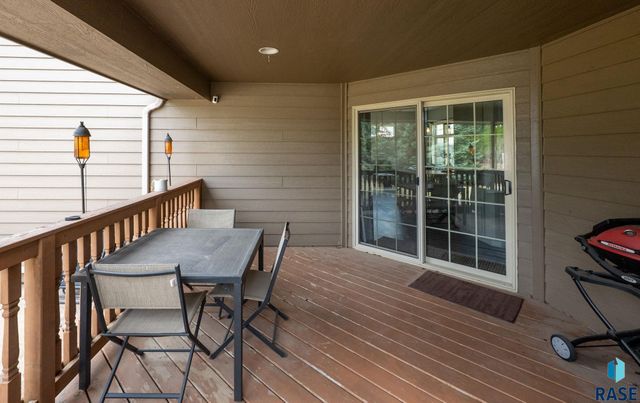 2213 E 63rd St Street, Sioux Falls, SD 57108