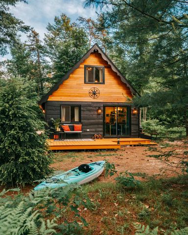 178 East Chocorua River Drive, Tamworth, NH 03886