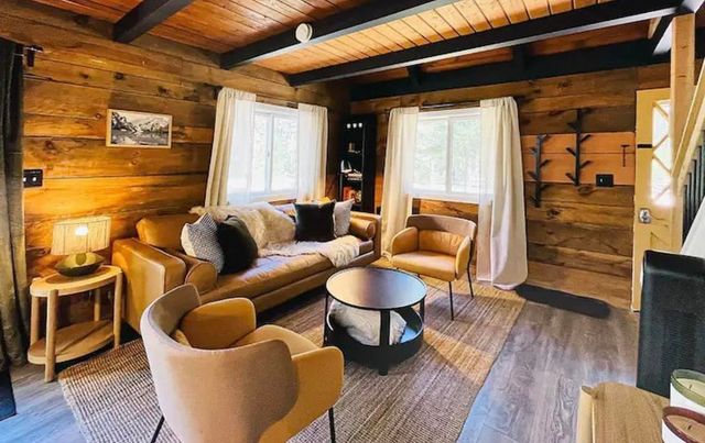 178 East Chocorua River Drive, Tamworth, NH 03886