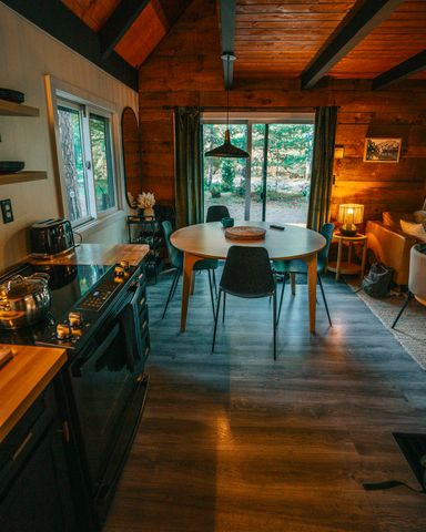 178 East Chocorua River Drive, Tamworth, NH 03886