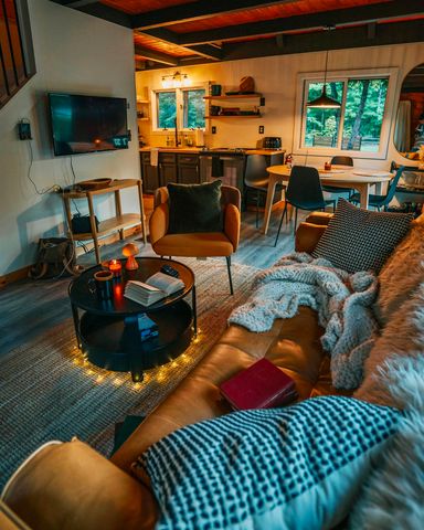 178 East Chocorua River Drive, Tamworth, NH 03886