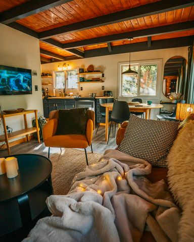 178 East Chocorua River Drive, Tamworth, NH 03886