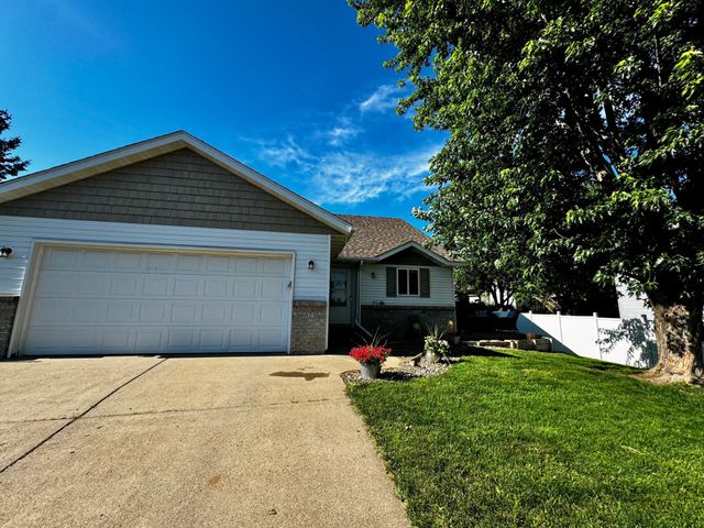 1823 Tyler Path, Saint Cloud, MN 56301