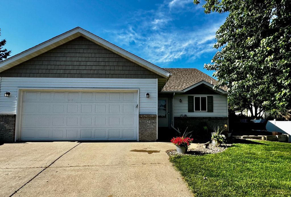 1823 Tyler Path, Saint Cloud, MN 56301
