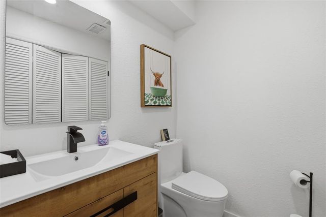 9828 Hefner Village Drive, Oklahoma City, OK 73162