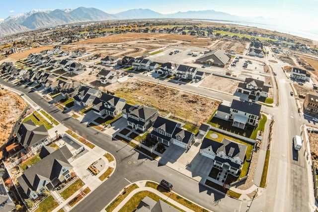 68 E ZINFANDEL LN, Vineyard, UT 84059