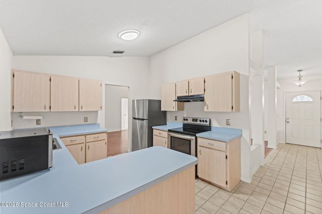 2626 Trinity Avenue SE, Palm Bay, FL 32909