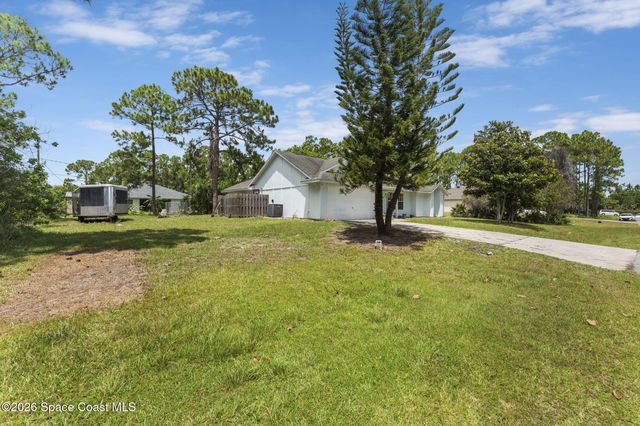 2626 Trinity Avenue SE, Palm Bay, FL 32909