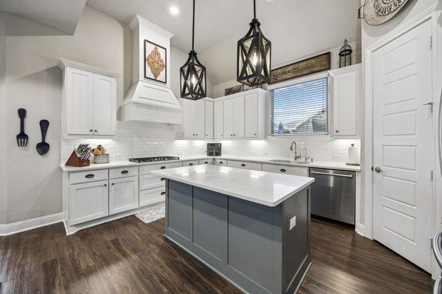 15510 Stoney Hills Court, Cypress, TX 77433