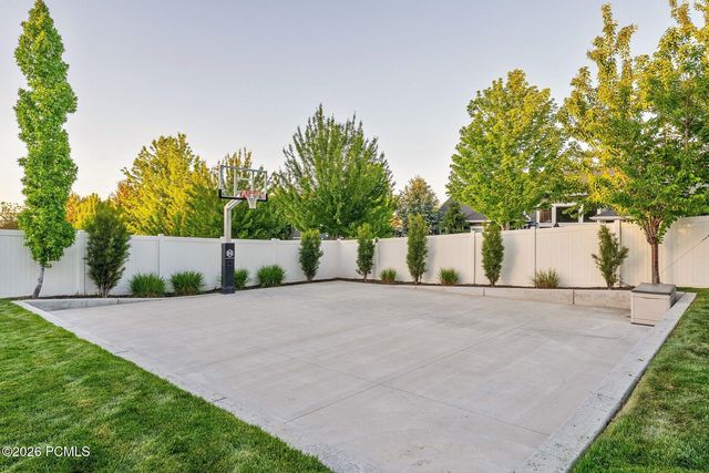 11177 S Miriam Oaks Drive, South Jordan, UT 84095