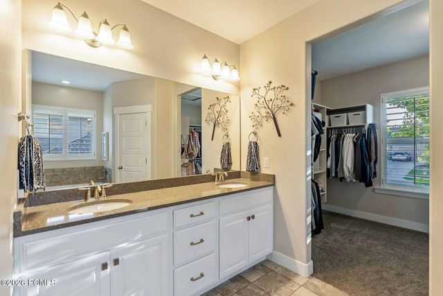 11177 S Miriam Oaks Drive, South Jordan, UT 84095