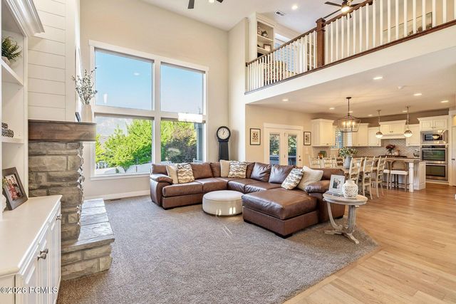 11177 S Miriam Oaks Drive, South Jordan, UT 84095