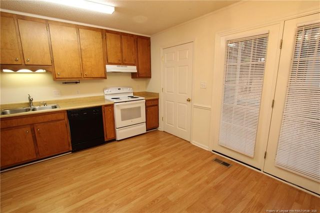 6124 Deerwood Place, Raleigh, NC 27607