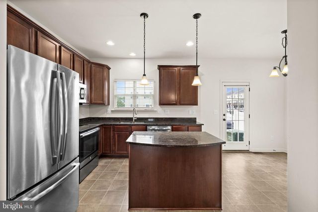 7278 STATESMAN BLVD, Ruther Glen, VA 22546