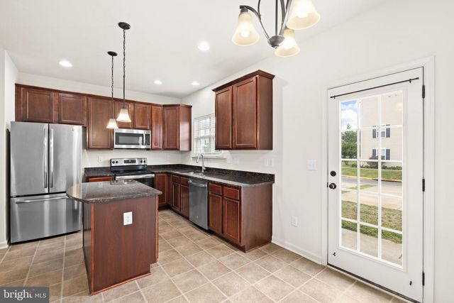 7278 STATESMAN BLVD, Ruther Glen, VA 22546