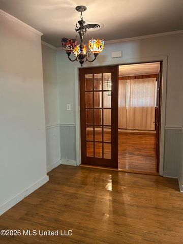 1592 E Second Street, Pass Christian, MS 39571