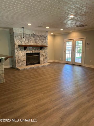 1592 E Second Street, Pass Christian, MS 39571