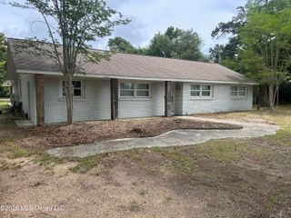 1592 E Second Street, Pass Christian, MS 39571