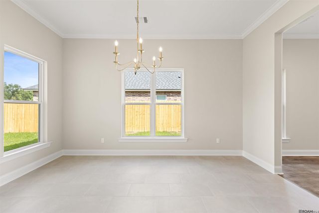10427 Highland Lakes Dr, Denham Springs, LA 70726