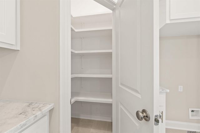 10427 Highland Lakes Dr, Denham Springs, LA 70726