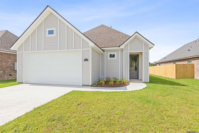 10427 Highland Lakes Dr, Denham Springs, LA 70726