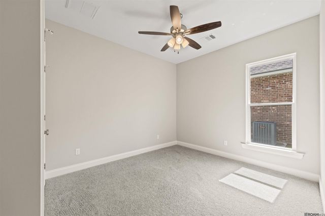 10427 Highland Lakes Dr, Denham Springs, LA 70726
