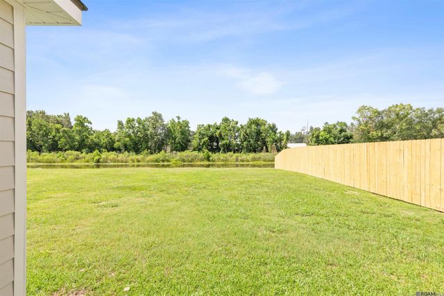 10427 Highland Lakes Dr, Denham Springs, LA 70726