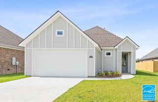 10427 Highland Lakes Dr, Denham Springs, LA 70726