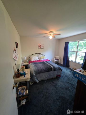 394 Rittenhouse Court, North Brunswick, NJ 08902