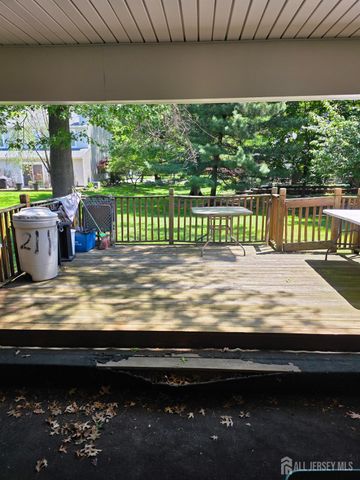 394 Rittenhouse Court, North Brunswick, NJ 08902