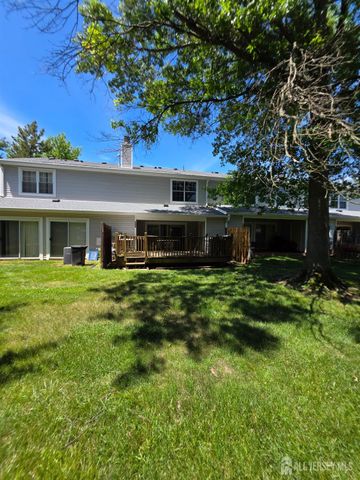 394 Rittenhouse Court, North Brunswick, NJ 08902