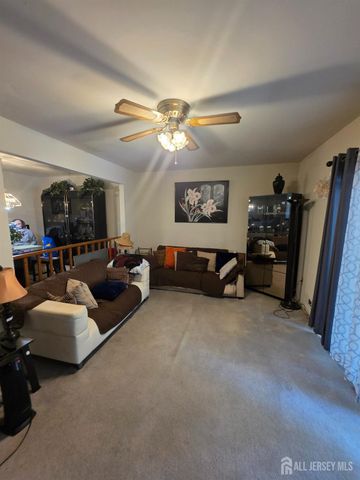 394 Rittenhouse Court, North Brunswick, NJ 08902