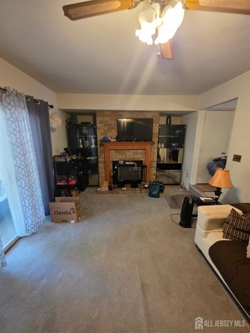 394 Rittenhouse Court, North Brunswick, NJ 08902