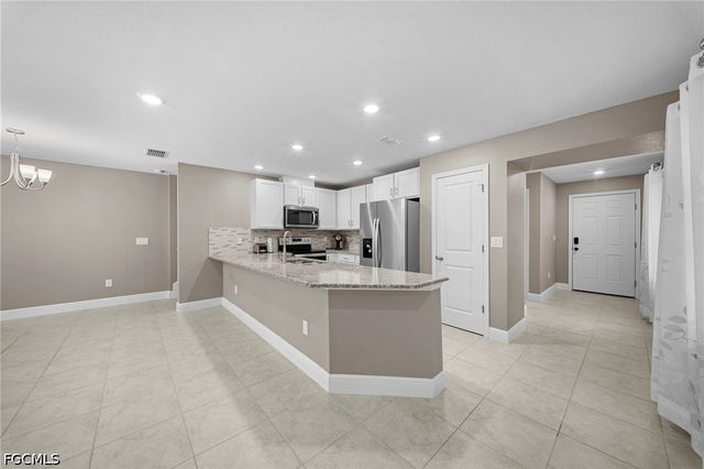15121 piping plover CT, North Fort Myers, FL 33917
