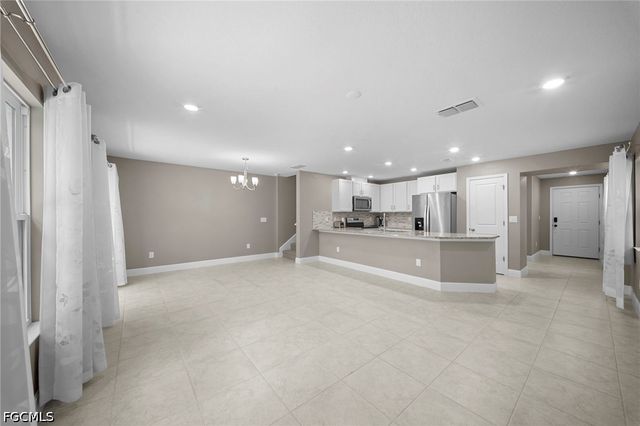 15121 piping plover CT, North Fort Myers, FL 33917