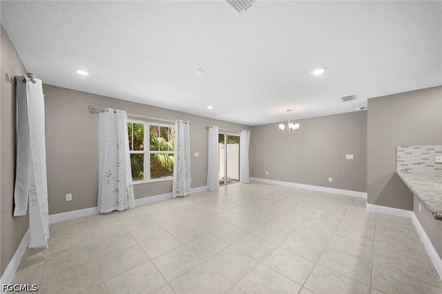 15121 piping plover CT, North Fort Myers, FL 33917