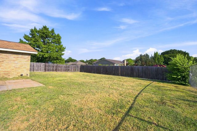 4205 Longstraw Drive, Fort Worth, TX 76137