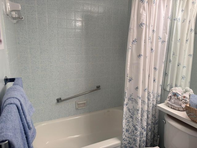 417 Pine Glen Lane C-2, Greenacres, FL 33463
