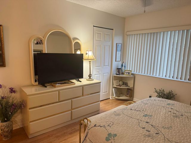 417 Pine Glen Lane C-2, Greenacres, FL 33463