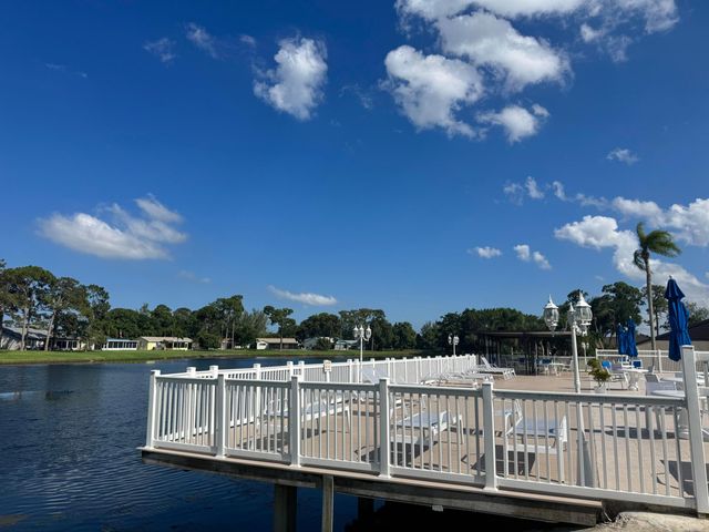 417 Pine Glen Lane C-2, Greenacres, FL 33463