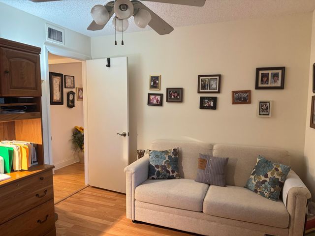 417 Pine Glen Lane C-2, Greenacres, FL 33463