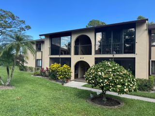 417 Pine Glen Lane C-2, Greenacres, FL 33463