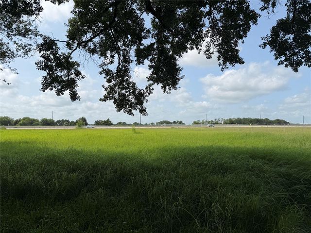 7615 Avenue J, Beasley, TX 77417