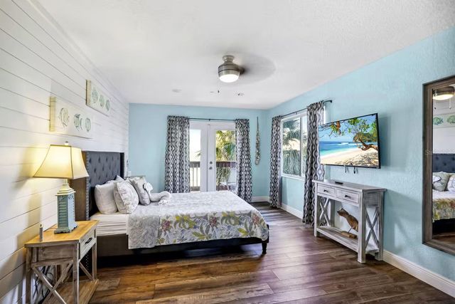 12201 GULF BOULEVARD, Treasure Island, FL 33706